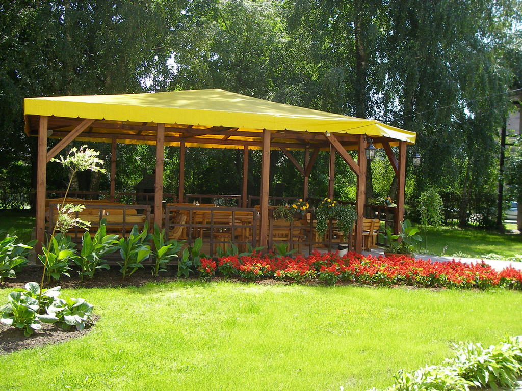 Deims Hotel Шилуте Экстерьер фото