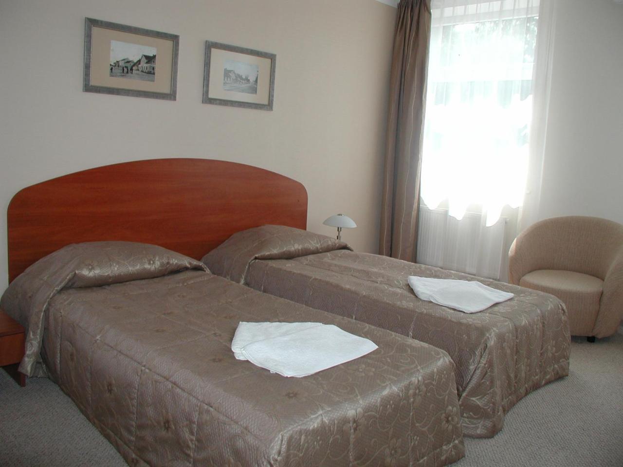 Deims Hotel Шилуте Экстерьер фото
